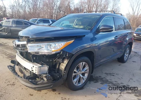 2015 Toyota Highlander Xle V6 from USA, damaged, VIN 5TDJKRFH6FS138437
